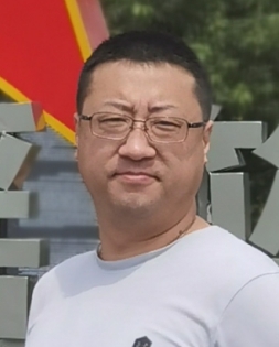 何 方  常务副会长