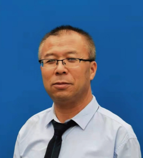 罗小红 经营部  副部长